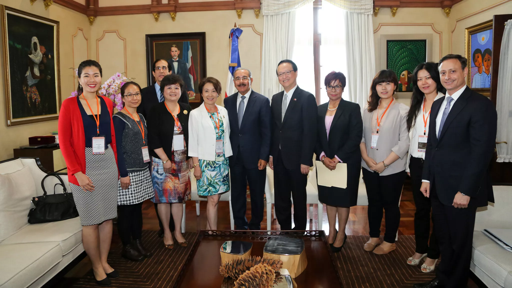 Delegación comercial de Taiwán visita al presidente Danilo Medina