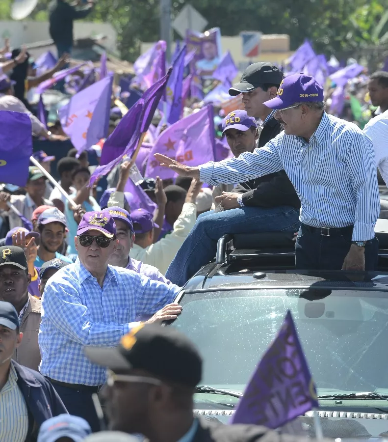 Medina recibe apoyo en Samaná