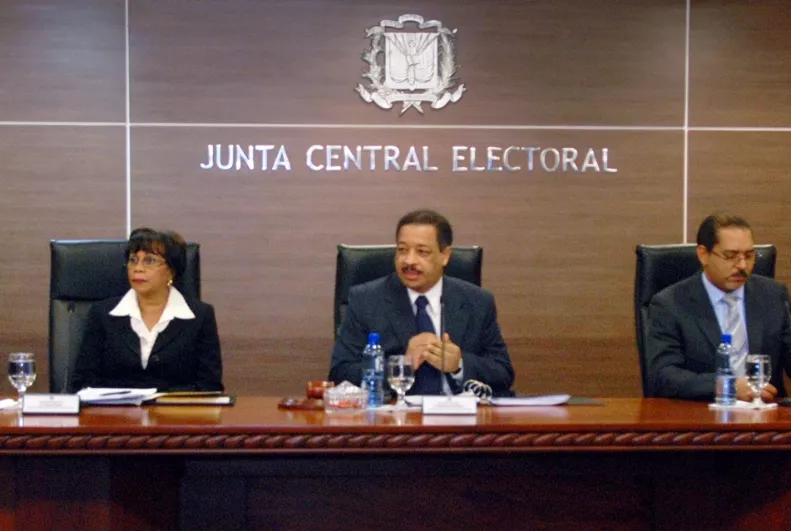 Pleno de la JCE.Hoy/Fuente Externa 4/4/12