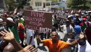 Haitianos protestan por la crisis electoral