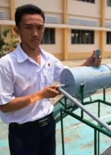 Estudiante inventa máquina produce agua potable