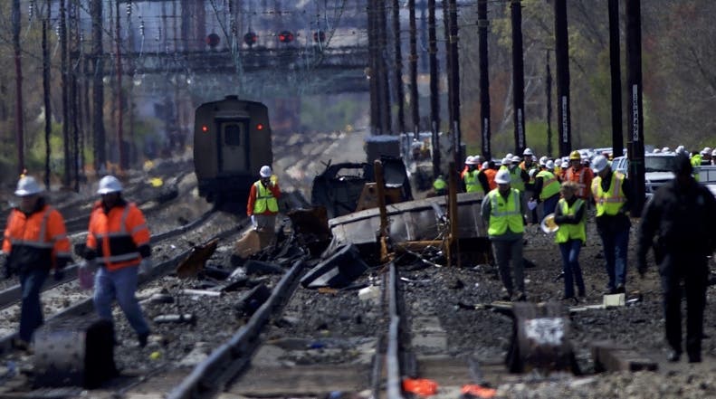 Dos muertos tras choque de tren en Pennsylvania