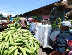 Precios variaron poco en marzo