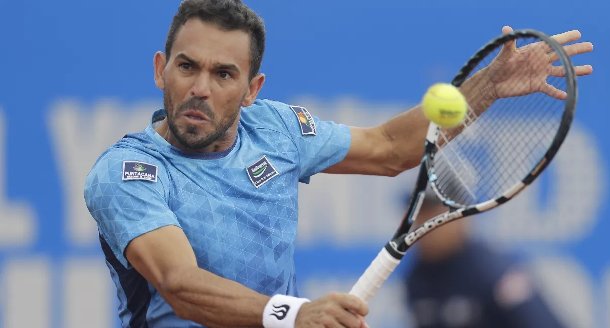 Víctor Estrella vence  al kazajo Kukushkin