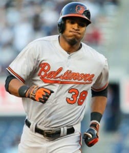 Dominicano Jimmy Paredes pende de un hilo en Orioles