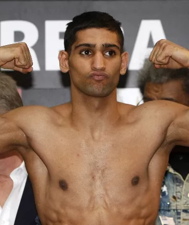 Pelea ante  Amir Khan se le complica a Saúl  ‘Canelo’