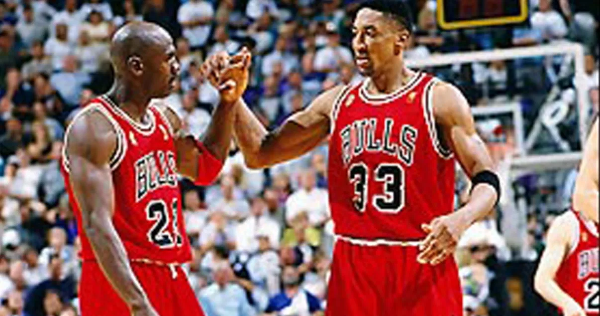 Pippen dice los Bulls barrerían a Warriors