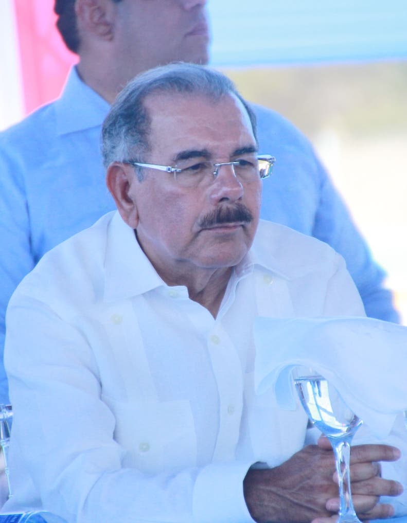 Danilo Medina deja en función uno de 15 reservorios