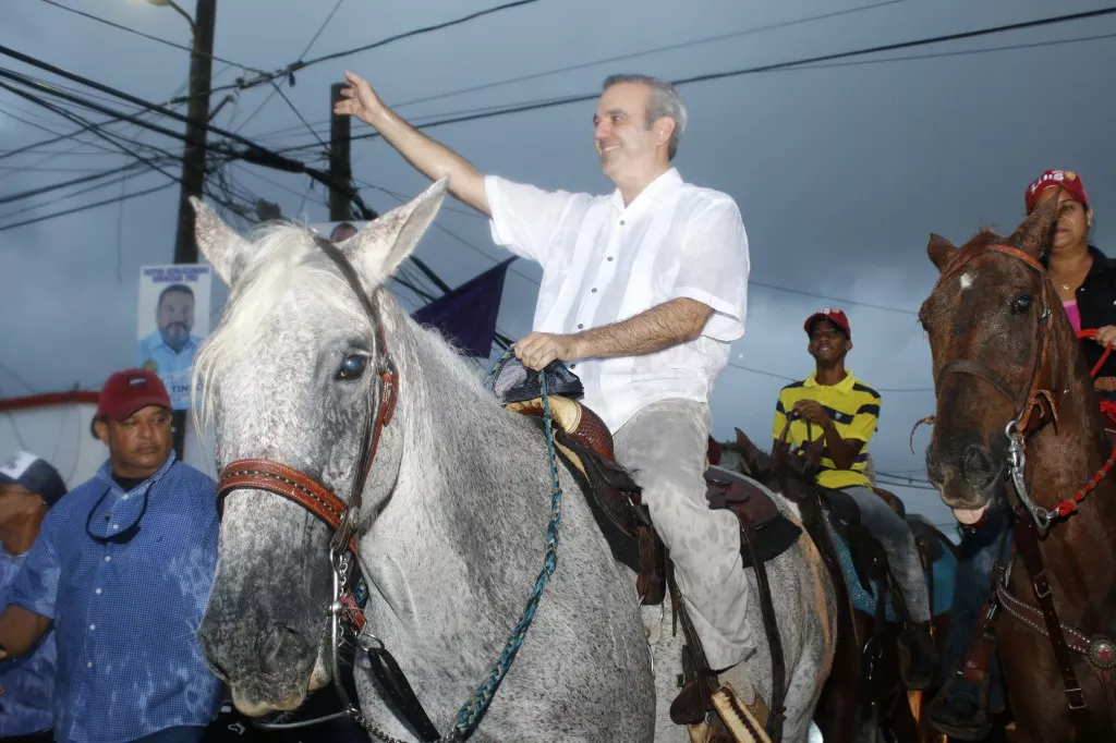 Abinader ve urgente corregir el 