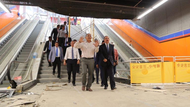 Presidente Medina supervisa construcción Teleférico y Línea 2B del Metro