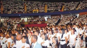 MESCyT otorga becas a profesores y egresados de Inglés de Inmersión