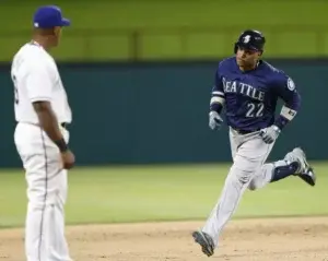 Jonrones de Robinson Canó comandan triunfo de Seattle ante Rangers