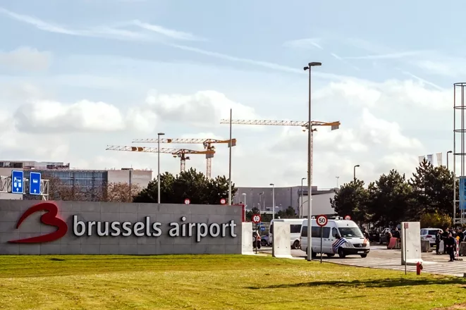 Despega del aeropuerto de Bruselas primer avión de pasajeros tras reapertura