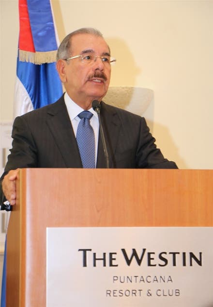 Danilo Medina dice medios de prensa y periodistas constituyen pilar de vida democrática
