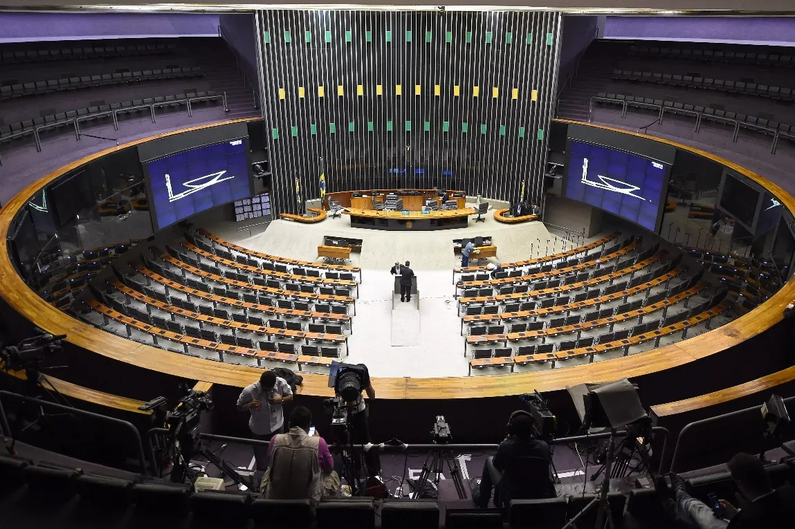 Diputados brasileños abren sesión para votar sobre el impeachment de Rousseff