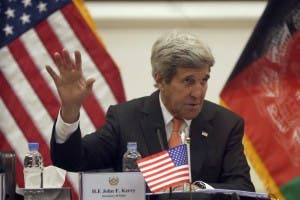 Kerry llama a los talibanes afganos a acabar con 14 años de guerra