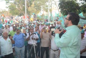 Guillermo Moreno promete mujeres dirigirán mitad de ministerios