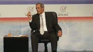 Hatuey De  Camps promete asignar 8% del PIB a educación