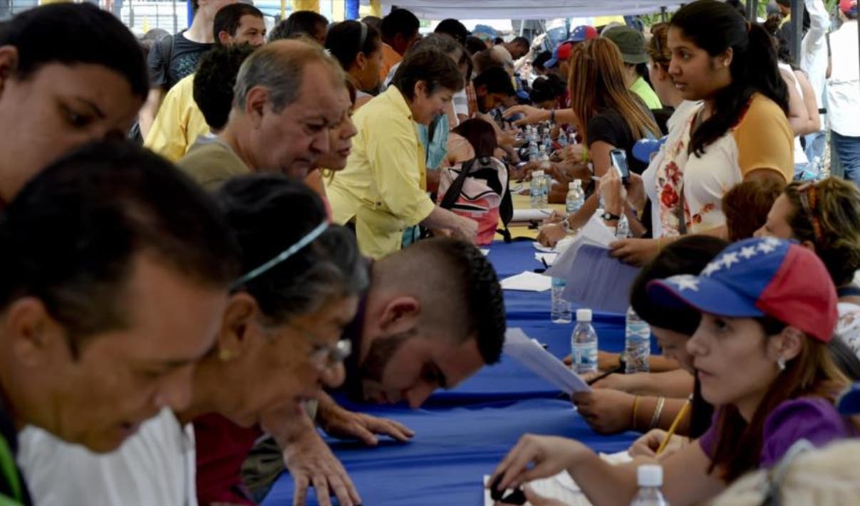 Venezuela: recolección de firmas de referendo sería para octubre