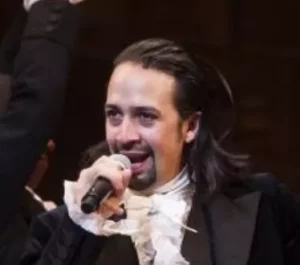 Lin-Manuel defiende el rol  inmigrantes