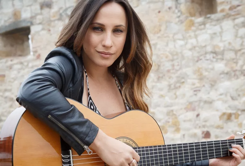 Angelica Rahe, cantante y compositora estadounidense Angelica Rahe, cantante y compositora estadounidense
