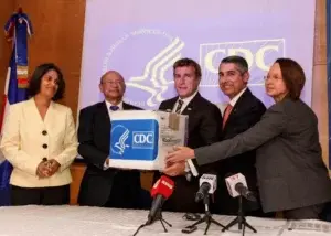 Embajada de EE.UU. dona pruebas  para la detección del virus Zika