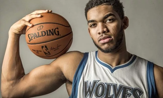 Karl-Anthony Towns elegido Novato del Año en la NBA