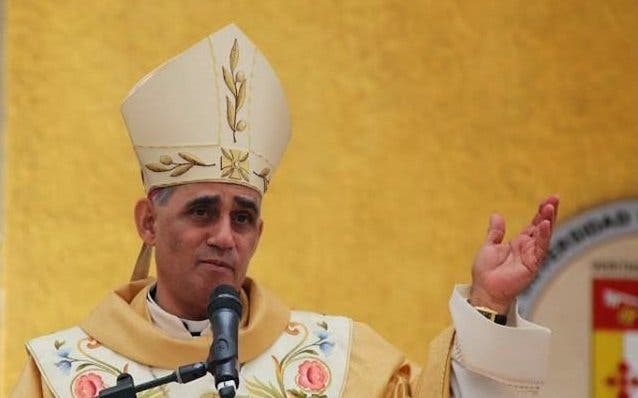 Arzobispo de Santiago dice sectores quieren hacer un ciclón nacional con elecciones