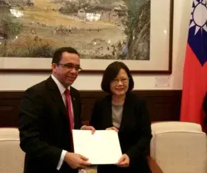 Canciller Navarro se reune con nueva presidenta de Taiwán Tsai Ing – Wen