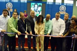 Gobierno entrega remodelada la sede del Club San Carlos