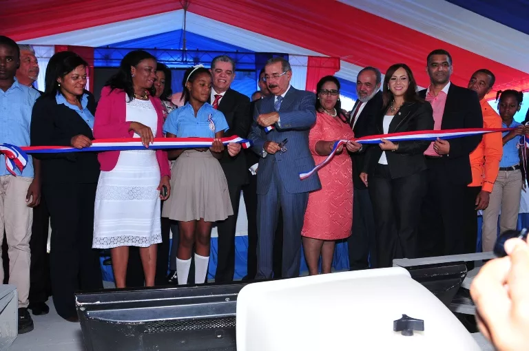 Presidente Danilo Medina retoma inauguración de escuelas