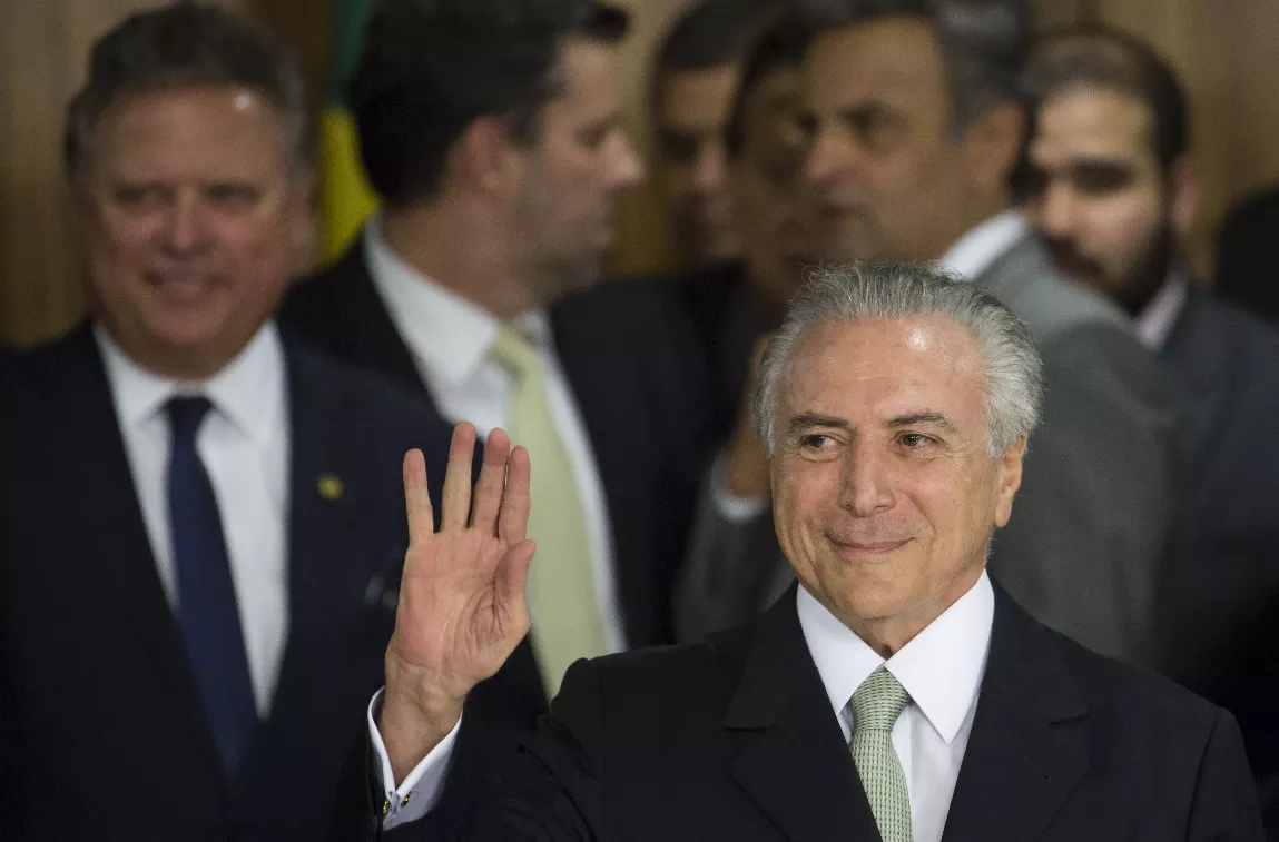 Dilma Rousseff promete lucha, Michel Temer pide unidad