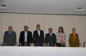 Oposición no acepta resultados de elecciones sin conteo manual