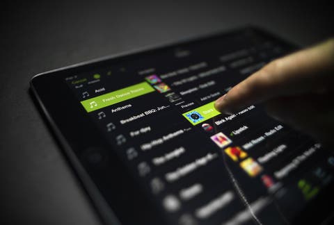 Spotify vuelve playlist en conciertos con íViva Latino! Live