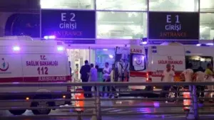 Suspenden todos los vuelos en aeropuerto de Estambul tras atentado