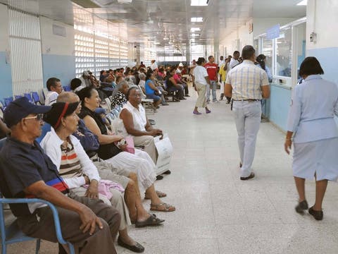 Colegio Médico declara al hospital Cabral y Báez en estado de emergencia