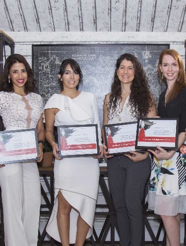 Elizabeth Arden reconoce a mujeres dominicanas