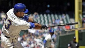 Nelson Cruz representa con grand slam, jonrón y siete remolcadas el poder latino