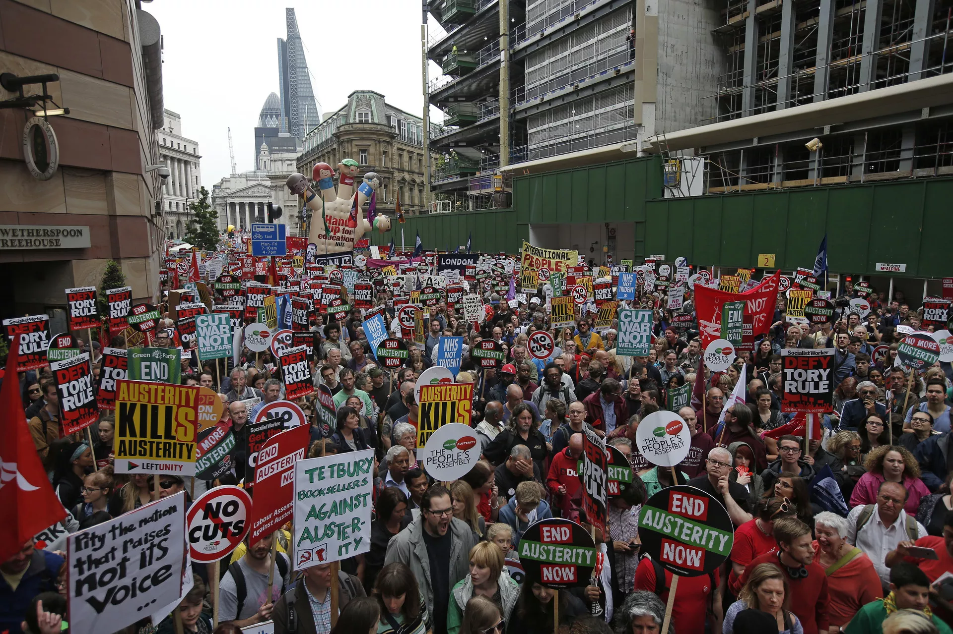 Miles de personas protestan en Londres contra el “brexit