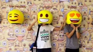 Quién y cómo decide que nuevos emojis pueden usar millones de usuarios