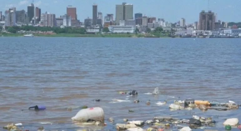 Eliminar uso de bolsas plásticas, primer paso para sanar los océanos