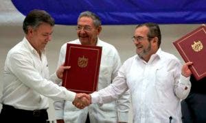 Gobierno y FARC firman cese del fuego y dejación de armas