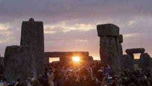 Solsticio de verano se une a luna llena en raro espectáculo