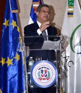 Leonel Fernández dice América Latina necesita repensar diseño curricular