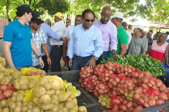 Inespre pone local a disposición de vendedores mercado quemado en La Vega