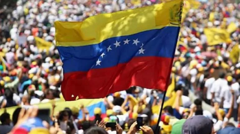 Oposición venezolana vuelve a las calles a presionar por referendo contra Maduro