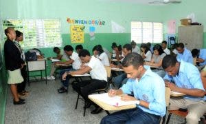 Educación convoca más de 366 mil estudiantes a Pruebas Nacionales