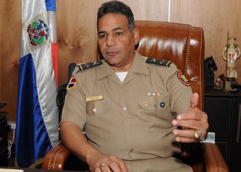 Danilo Medina ratifica a Rubén Paulino Sem como ministro de Defensa
