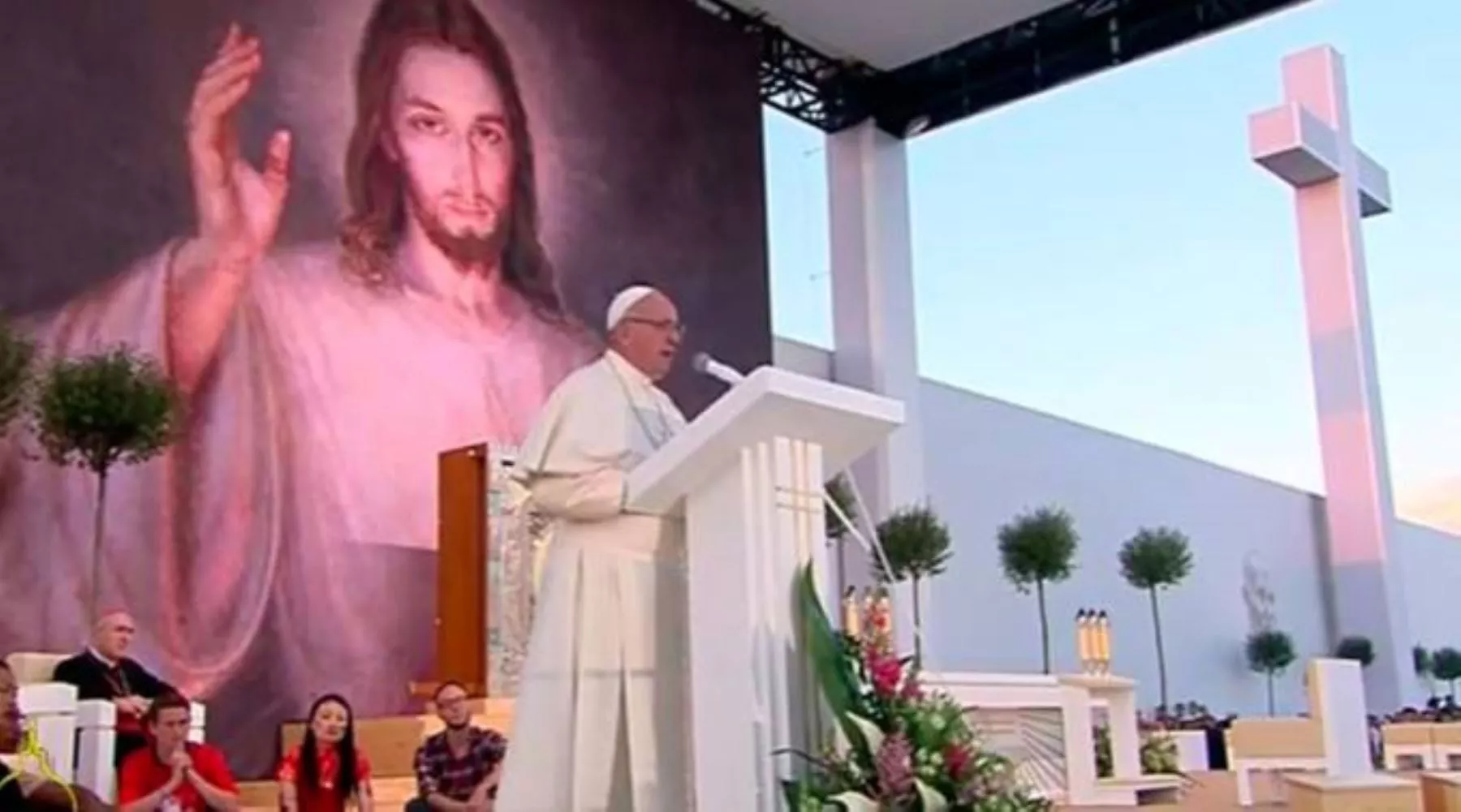 Papa clausura la JMJ con multitudinaria misa y anuncia próxima edición en Panamá