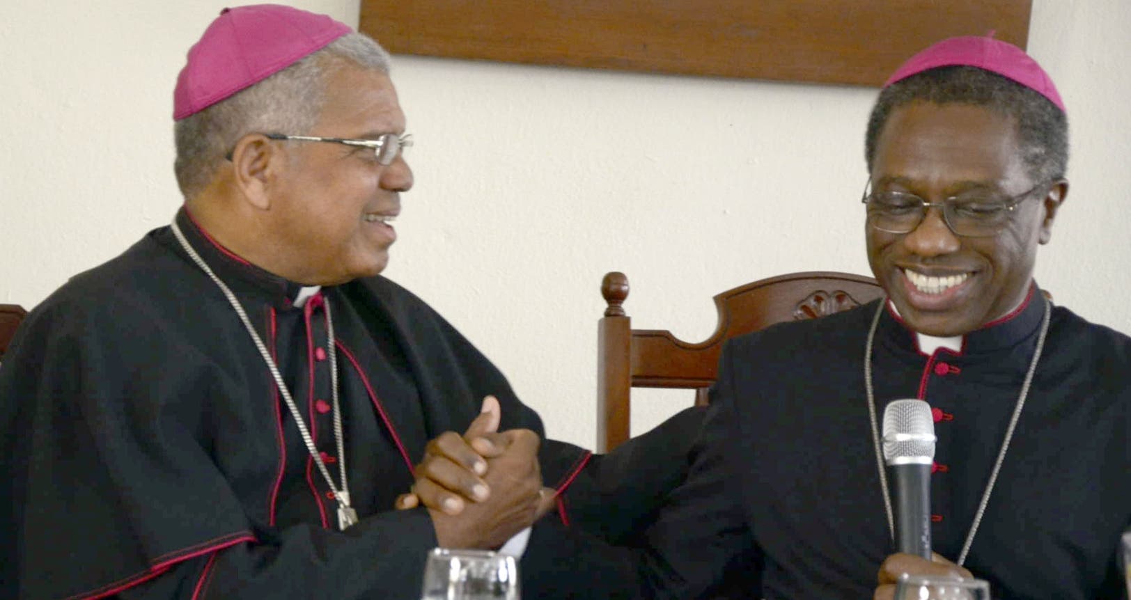 Católicos esperan arzobispo acerque Iglesia a la gente